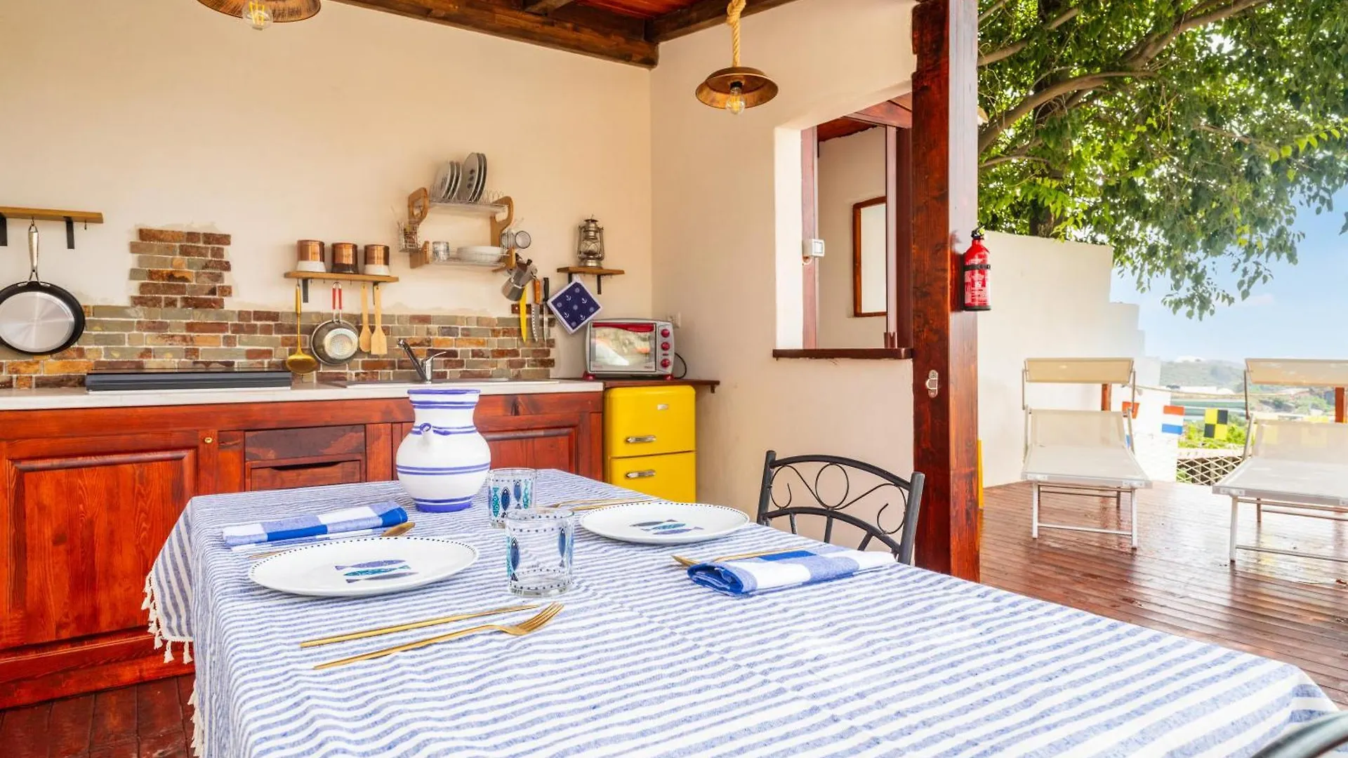 Botel Etna'S Boat House Hotel Piedimonte Etneo