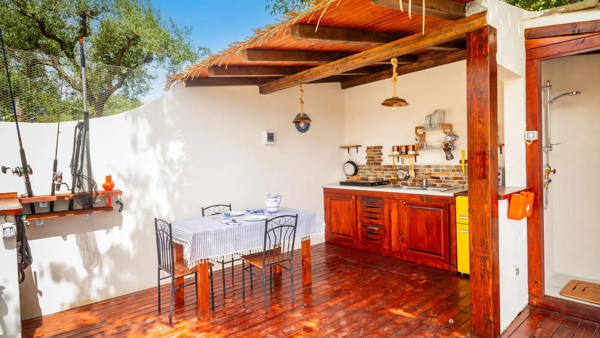 Etna'S Boat House Hotel Piedimonte Etneo