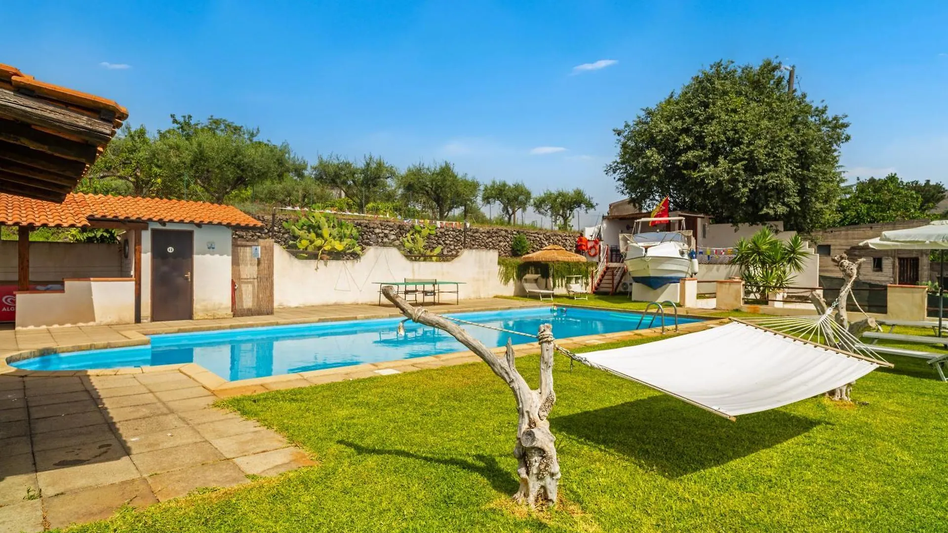 Etna'S Boat House Hotel Piedimonte Etneo 0*,